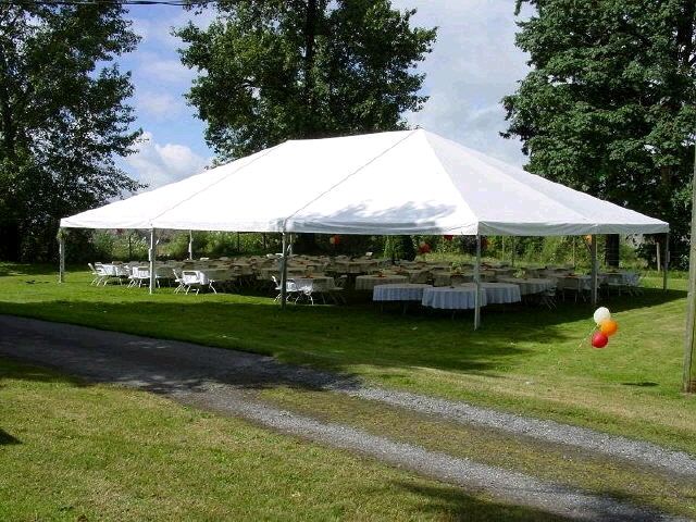30′ x 40′ ( 9.1m x 12.2m ) West Coast Frame Tent