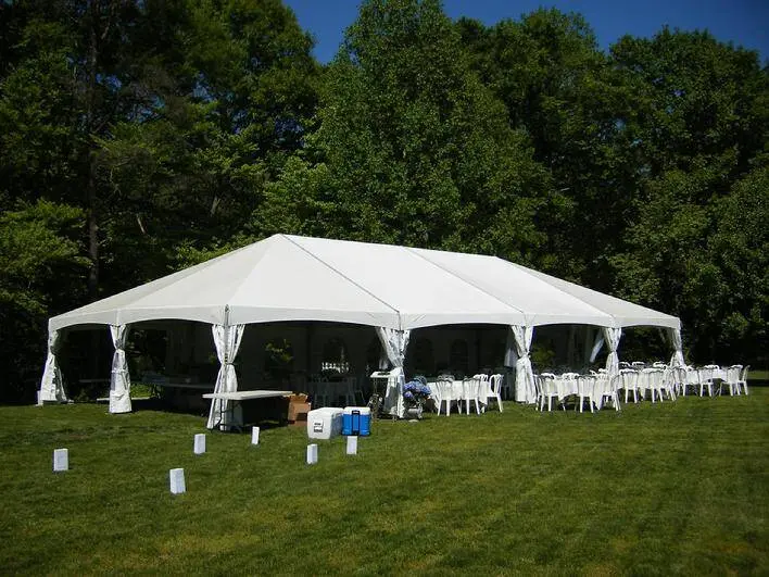 40′ X 60′ ( 12.2m x 18.3m ) West Coast Frame Tent